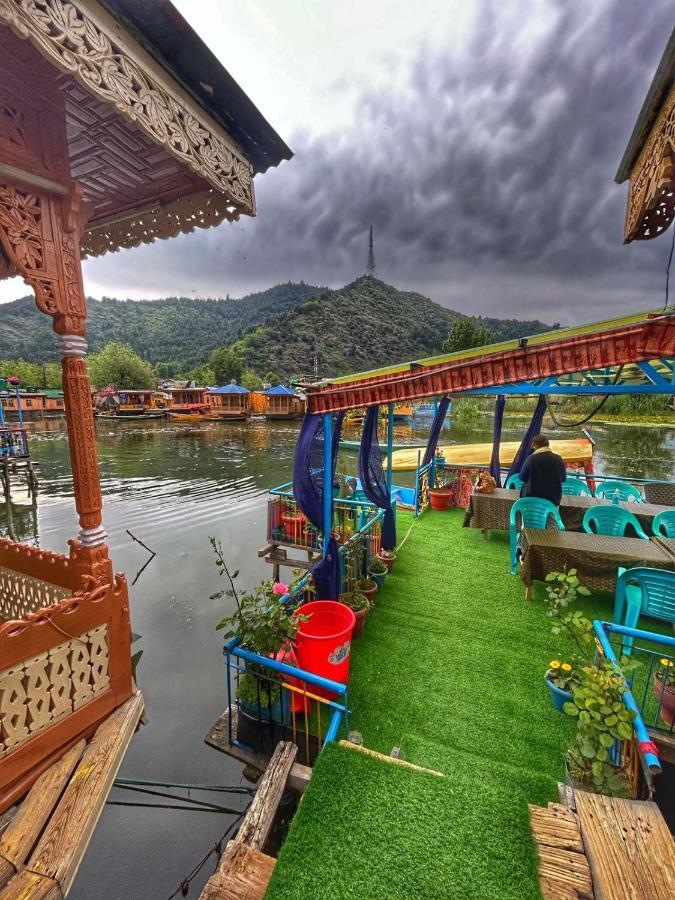 Exotic Young Shreen Houseboat Srinagar  Exterior photo